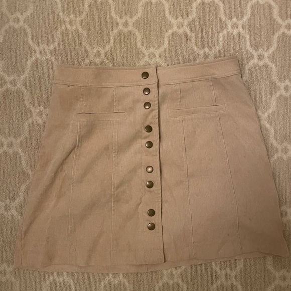 Lulu’s mini skirt. Corduroy with buttons. Size large. good shape, lightly worn. - Picture 2 of 4
